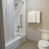 Отель Holiday Inn Express & Suites Mountain View Silicon Valley, an IHG Hotel, фото 37