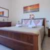 Отель Emerald Residence Sleeps 12 With Sea View, фото 21