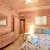 Отель Twin Creeks, 4 Bedrooms, Sleeps 14, Rustic Lodge, Hot Tub, Pool Table, фото 3