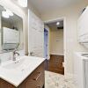 Отель Charming East Austin 1 Bedroom 1 Bathroom Home, фото 7