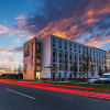 Отель Holiday Inn Express Bicester, an IHG Hotel, фото 1