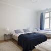 Отель 2ndhomes 2BR apartment by the Esplanade Park, фото 3