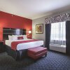 Отель La Quinta Inn & Suites by Wyndham Dallas - Hutchins, фото 37