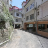 Отель OYO 9102 Home Cozy 3BHK Near Mall Road, фото 1
