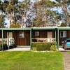 Отель Snug Beach Cabin And Caravan Park, фото 3