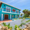 Отель Stunning Coral View Home with Oceanfront Pool by RedAwning, фото 23