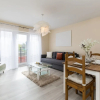 Отель Luxury Two Bed Apartment With Parking - Wolverhampton, фото 7