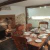 Отель Delightful 3 bed Thatched Cottage Near Winchester, фото 8