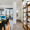 Отель Sanders Home Suites - Bright Downtown 2-bdr. Apt, фото 9