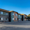 Отель Quality Inn & Suites West, фото 1