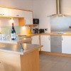 Отель Spacious Flat In Converted Sugar Store, фото 12