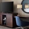 Отель Hampton Inn & Suites Teaneck Glenpointe, фото 23