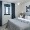 Отель INF3- Luxury apartment close to all amenities., фото 28