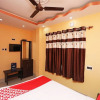 Отель OYO 16058 Classic Inn, фото 15