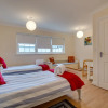 Отель Bright Holiday Home in Whitstable Near Seabeach and City Centre, фото 2