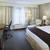 Отель DoubleTree by Hilton Milwaukee - Brookfield в Брукфилде