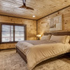 Отель Er29 - Pop's Perch 2 Bedroom Cabin by RedAwning, фото 5
