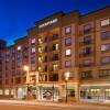 Отель Courtyard by Marriott Milwaukee Downtown, фото 1