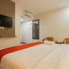 Отель RedDoorz Plus near Mall Nagoya Hill Batam 3, фото 15
