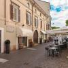 Отель APT24 Superb Atticus in historic centre of Desenzano, фото 1