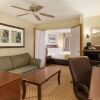 Отель Country Inn & Suites by Radisson, Rochester, MN, фото 7