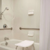 Отель Hampton Inn & Suites Newport/Middletown, фото 8
