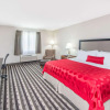 Отель Ramada by Wyndham Springfield North, фото 3