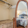 Отель Amorosa Cottage 3 Bedroom Home by RedAwning, фото 8
