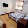 Отель Kaitleen Home Stay Door 3 в Таклобане