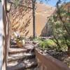 Отель Cinco Chimineas - Indoor Pool, Walk to Canyon Rd, Authentic Historic Santa Fe, фото 23