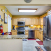 Отель Hollywood Vacation Rental ~ 4 Miles to the Beach, фото 2