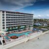 Отель Beautiful Beachfront Resort Condo, фото 9