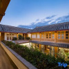 Отель Dongsheng Wild Luxury Courtyard (Lijiang Mufu Store), фото 1