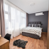 Отель Modern and Bright Duplex - Main Street, фото 4