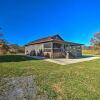 Отель Clarkesville Ranch Cabin w/ Screened-in Porch!, фото 12