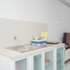Отель Fully Furnished Studio with Comfort Design Majestic Point Serpong Apartment, фото 9