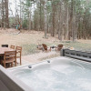 Отель Hot Tub, Sauna, Fireplace, A/c, Dog Friendly, 1 mi to Whiteface, Forest View, Cascade Mountain Chale, фото 18