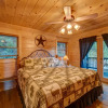 Отель Pinecone Peak by Escape to Blue Ridge, фото 11