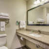 Отель Cobblestone Inn & Suites - Bridgeport, фото 38