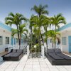 Отель Aqua Hotel & Suites в Майами-Бич