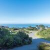 Отель Viglione Fireplace, Hot Tub, & Ocean Views, фото 19