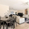 Отель Lakeshore Apartments - Unit 5, фото 8
