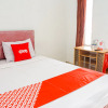 Отель OYO 2369 Cempaka Homestay, фото 2
