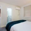 Отель Hensman Road Apartment Shenton Park, фото 6