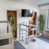 Отель Charming Studio - City Center W Smart TV, фото 11