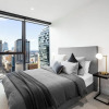 Отель Luxuria Apartments - Collins House, фото 6