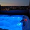 Отель Viksa with Hot Tub, фото 8