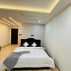 Отель HE Azure 3BHK Bunglow Nr Apollo DB City, фото 3