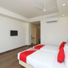 Отель OYO 16340 Yellow Hotels, фото 6