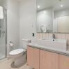 Отель QV Large Stylish Viaduct Apartment - 772, фото 4